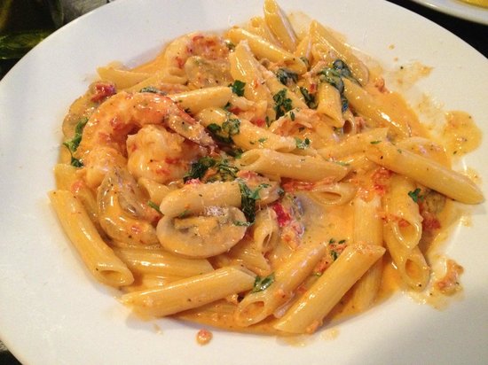 Amicci's Penne la Rosa Price