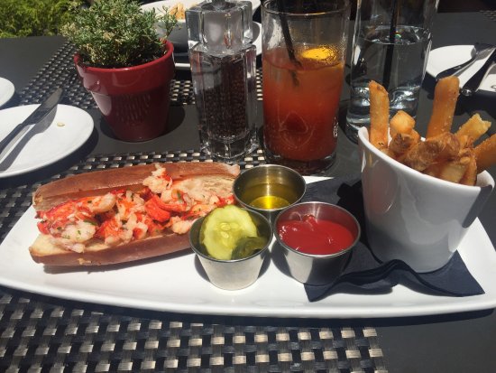 Classic Hot Lobster Roll