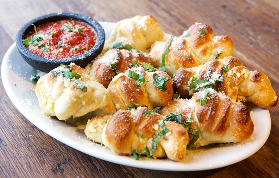 1/2 Order Garlic Knots (4)