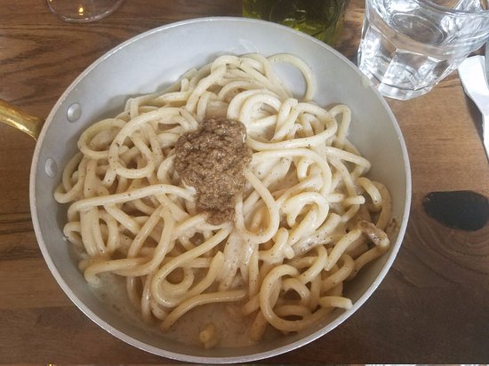 Piccola Cucina Estiatorio Bucatini cacio e pepe Price