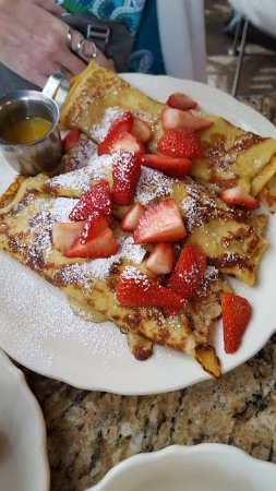 Fresh French Strawberry Crepes