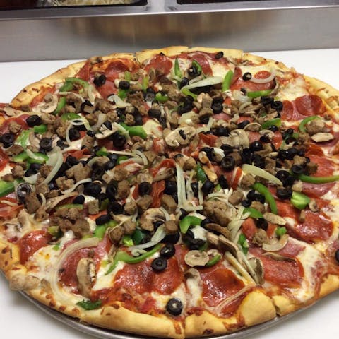 Pizza puttanesca
