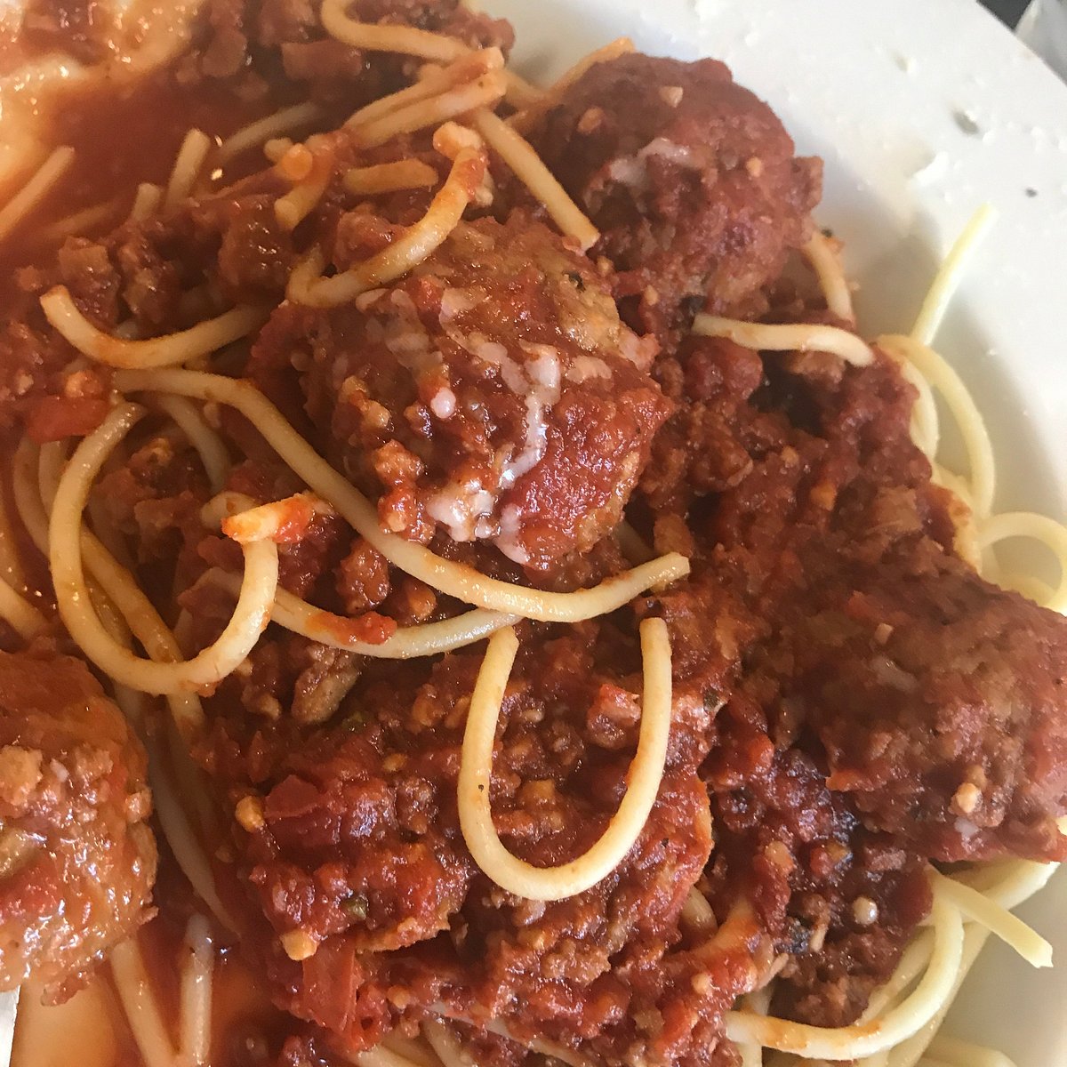 Nonna’s Spaghetti And Meatballs Pasta