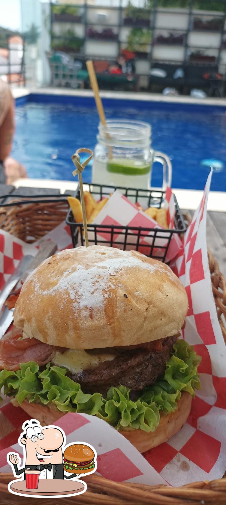 Mumma Rooftop Bar signature dishes Burgers, Wings, Pizza, Cocktails