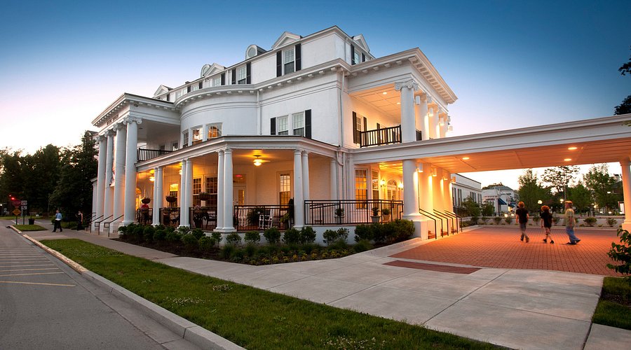 Boone Tavern Hotel & Restaurant