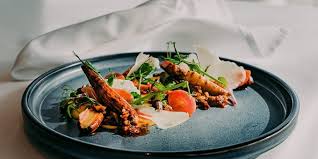 L’Etoile signature dishes Multi-course tasting menu that changes with the seasons.