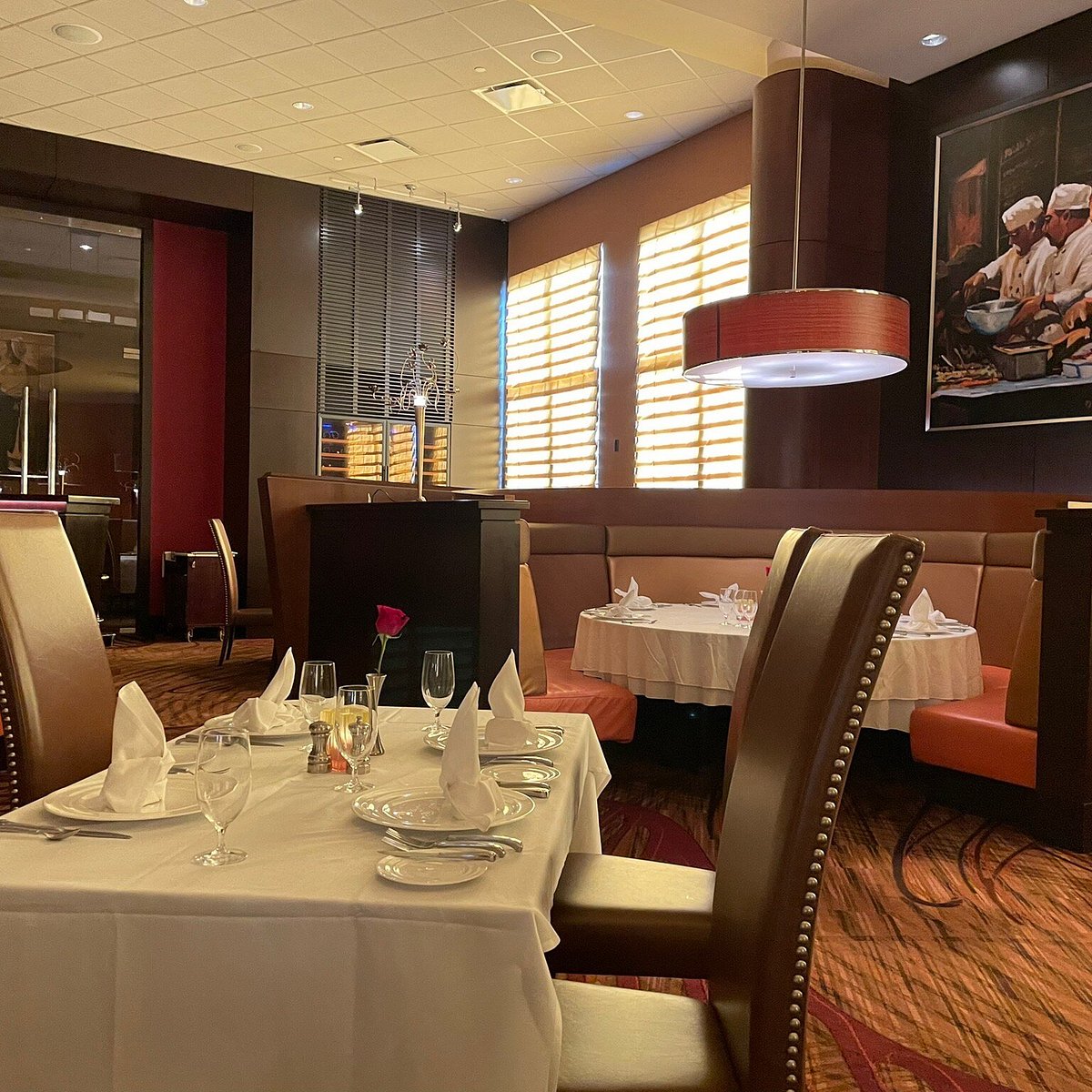 Scarlet’s Steaks & Seafood