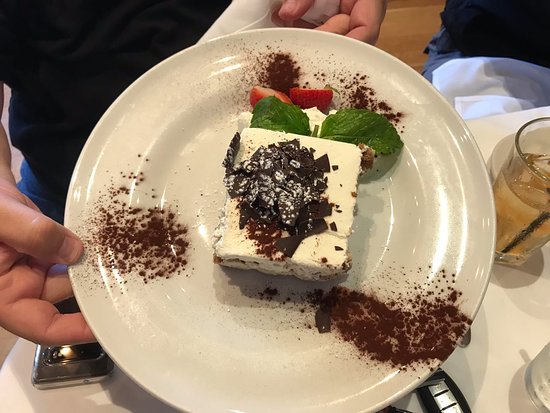 Il Fornaio signature dishes Pennoni alla VodkaPetto di Pollo al PeperoncinoTiramisù