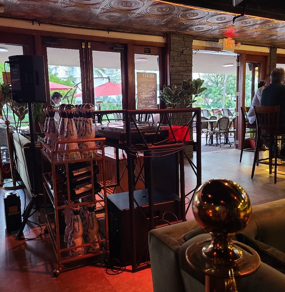 Porterhouse Music Bar & Restaurant