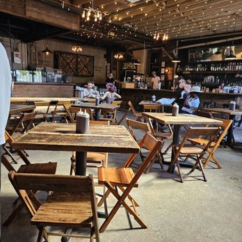 Hometown Bar-B-Que