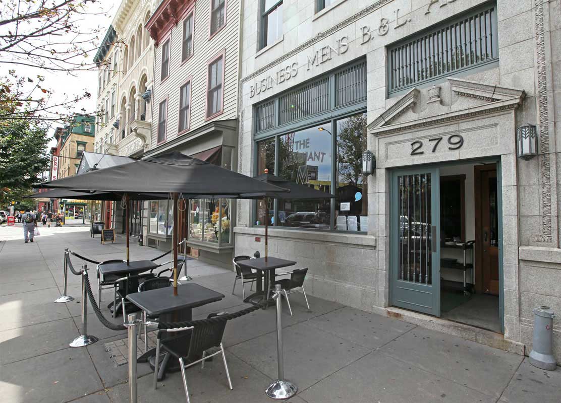 Luna Restaurant
