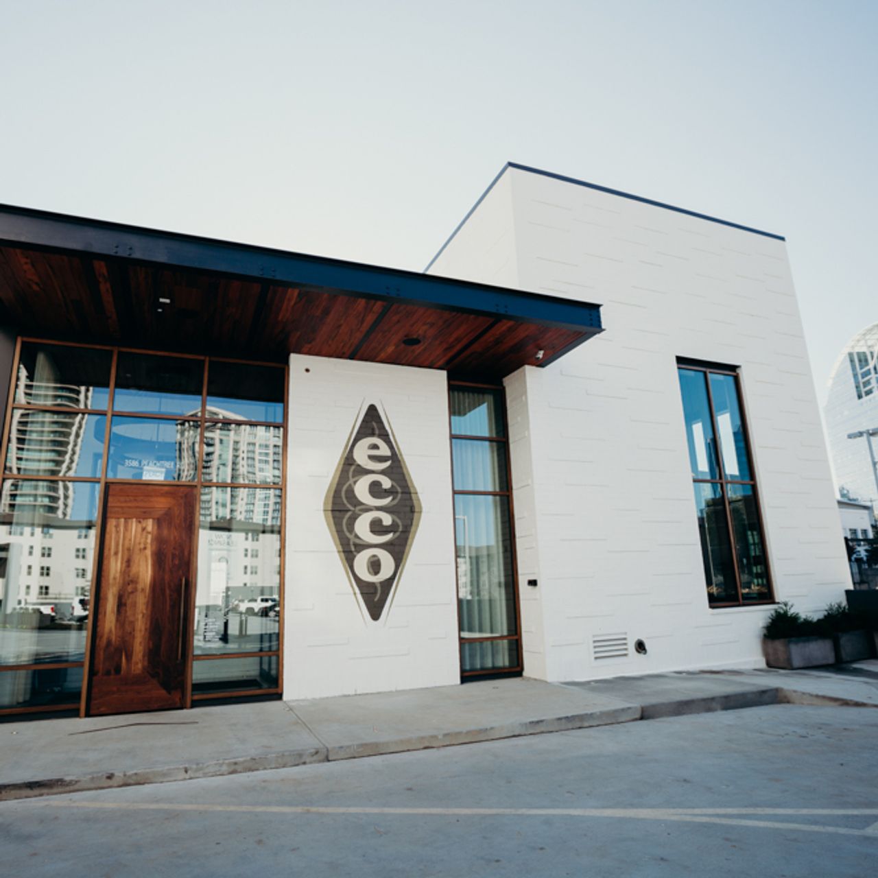 Ecco Buckhead