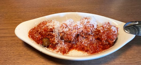 Fife and Farro signature dishes Spicy Pig PizzaMeatballsFife and Farro Salad
