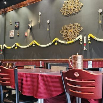 Aahaar 25 Indian Vegetarian Restaurant