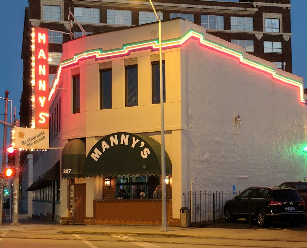 Manny's Mexican Restaurant - 207 Southwest Blvd