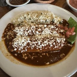 Paloma Blanca Mexican Cuisine signature dishes Enchiladas de MolePescado al Mojo de AjoCochinita PibilGuacamole