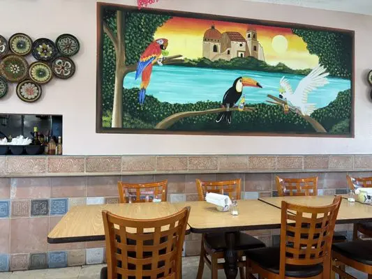 Los Famosos Cocina Mexicana