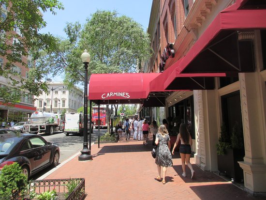 Carmine's