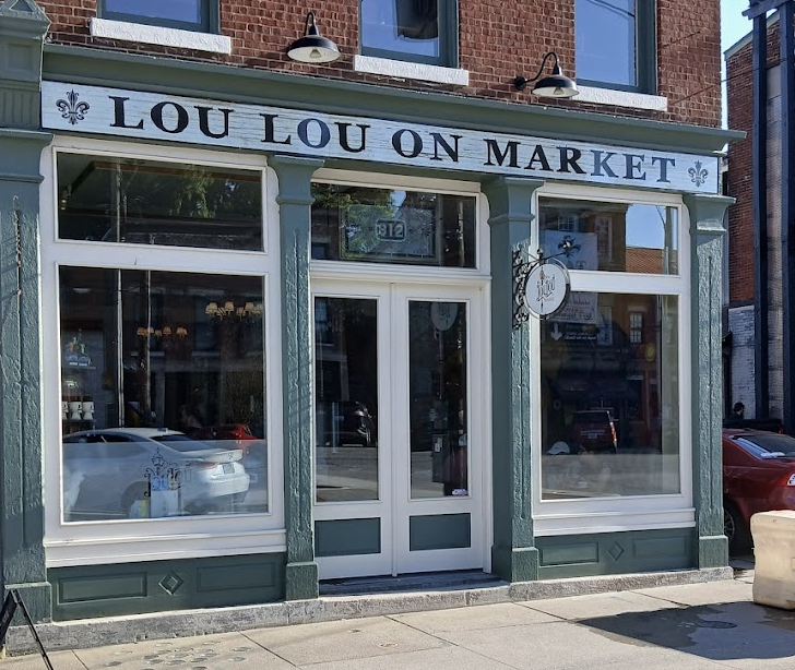 Lou Lou on Market