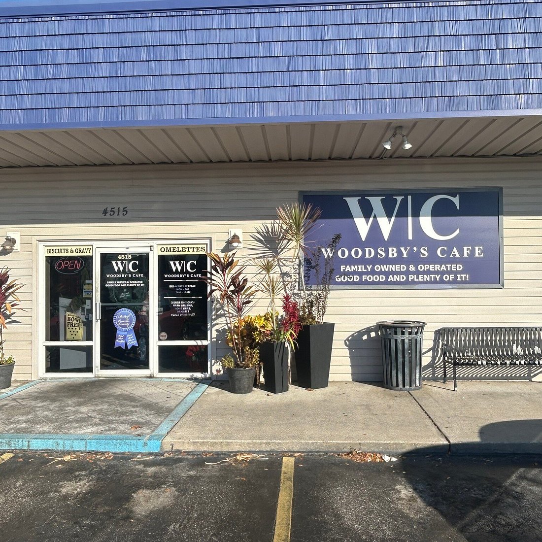 Woodsby's Cafe