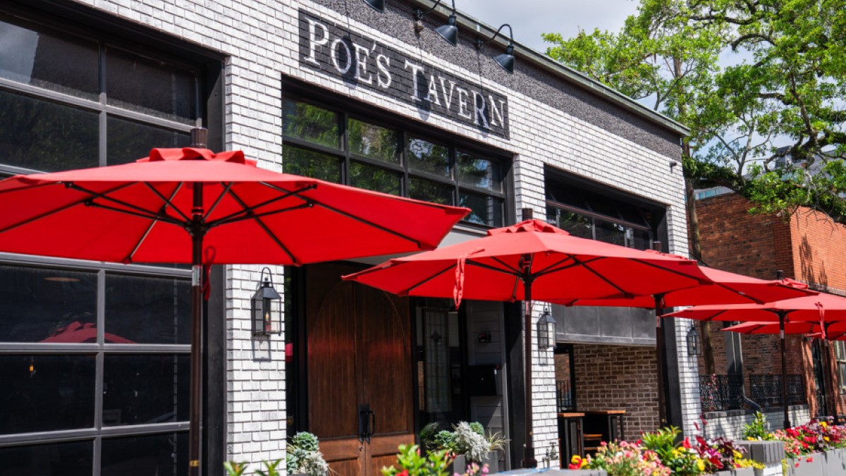 Poe's Tavern