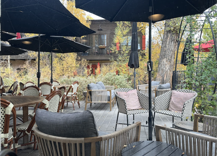 Creekside Café & Grill
