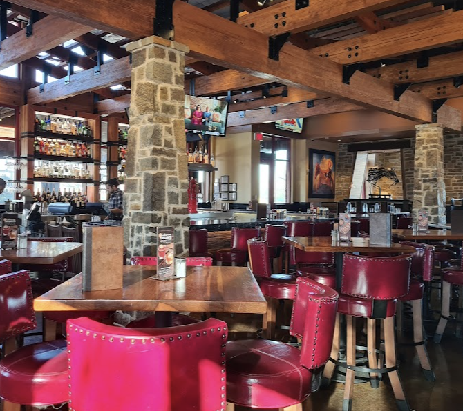 Lazy Dog Restaurant & Bar