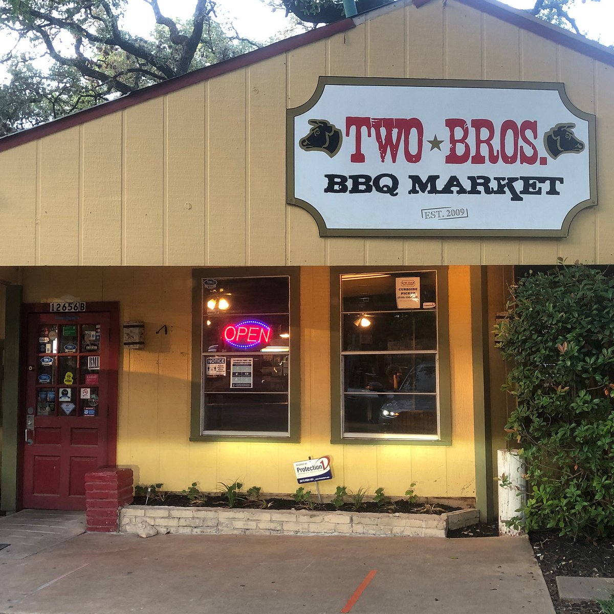 Two Bros BBQ Market