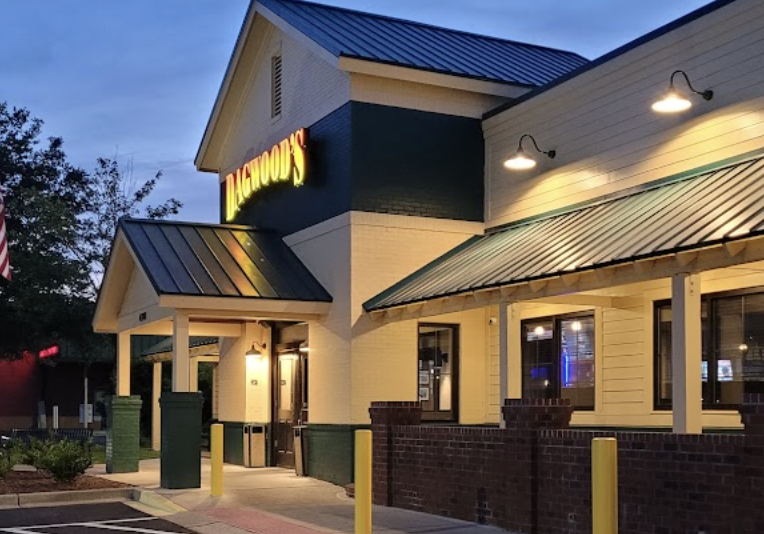 Dagwood’s Deli & Sports Bar