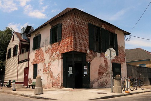 Bacchanal Fine Wine and Spirits