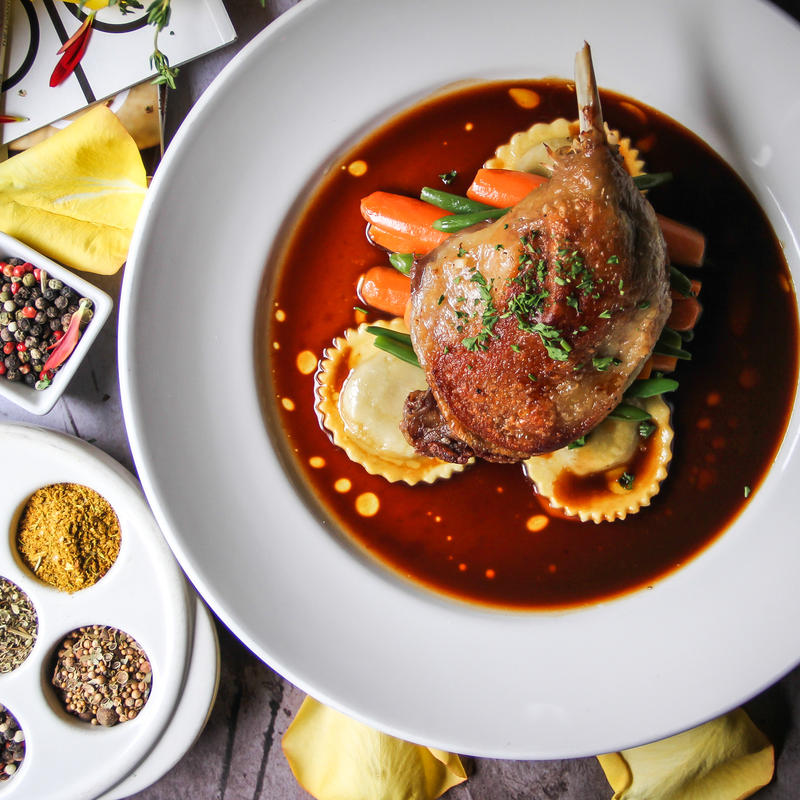 Atmosphere Restaurant signature dishes Confit De Canard Atmosphère
Filet mignon d'agneau
Crêpes Au Poulet