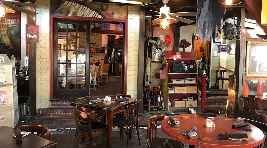 Anis Cafe & Bistro