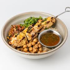 Avli signature dishes Pikilia
Chicken Fourno
Taverna Lamb Chops