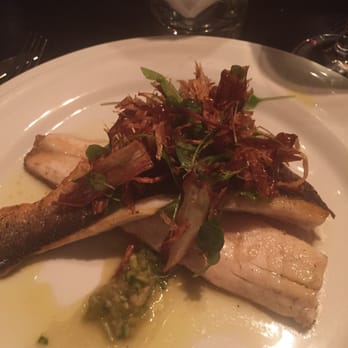 Harlow signature dishes East Coast Oysters
Seared Scallops
Grilled Branzino