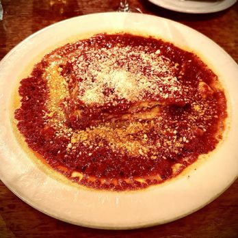 Cafe Luna signature dishes Fiocchi
Tortelli Crostacci
Lasagna