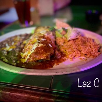 Los Dos Molinos signature dishes Chimichanga
“Los Dos” Flautas Dinner
Garlic Pork Roast Platter