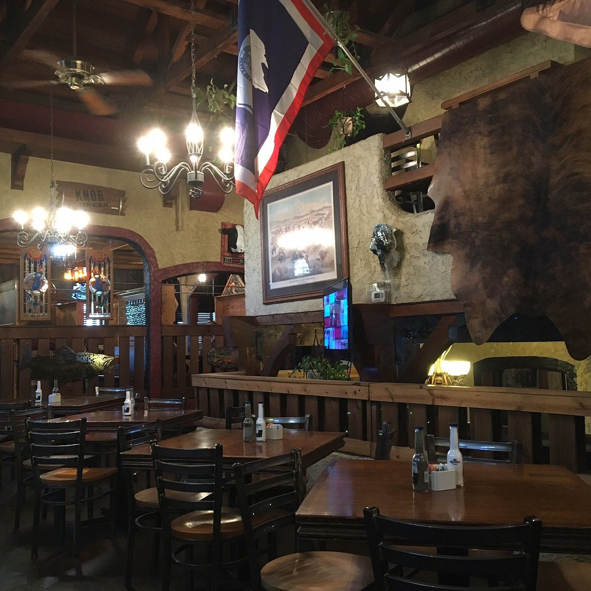 The Fort Saloon N' Eatery