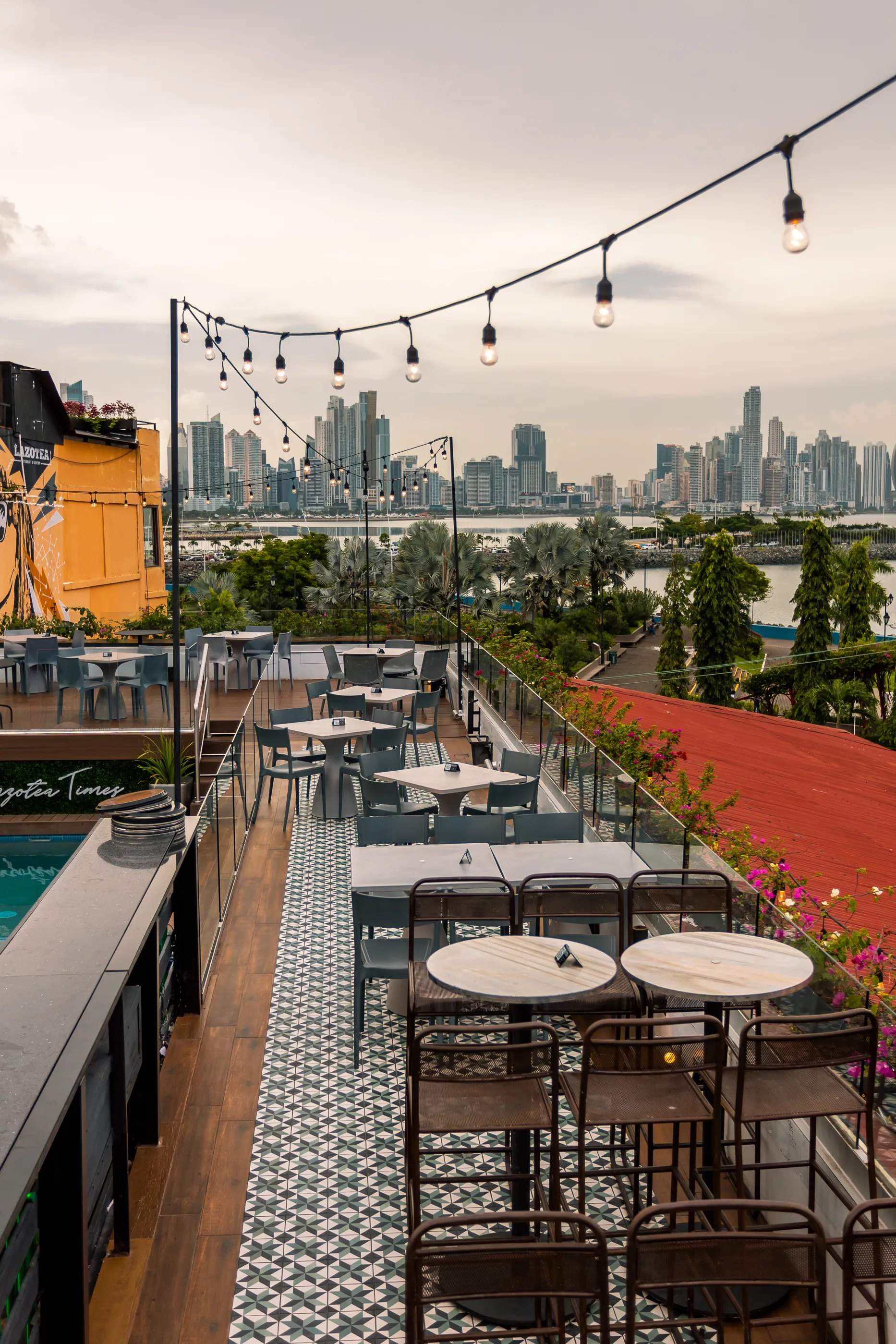 Lazotea Rooftop