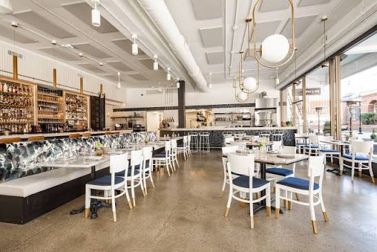 Easy Bistro & Bar